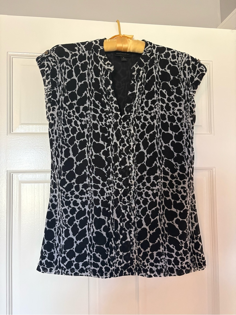 Worthington Black and White Animal-Print Cap Sleeve Blouse